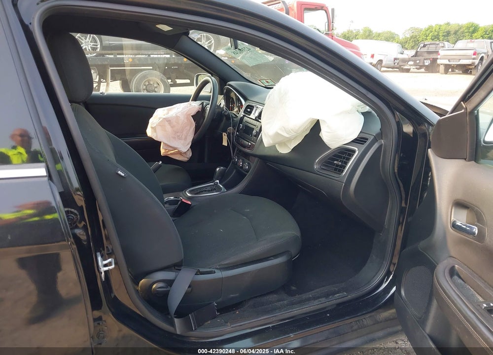 2012 CHRYSLER 200 VIN: 1C3CCBAB0CN184349