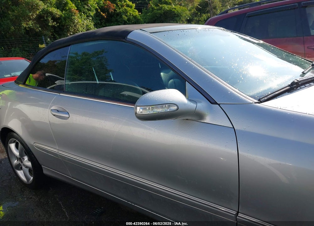 2005 MERCEDES-BENZ CLK 320 VIN: WDBTK65J85F150968