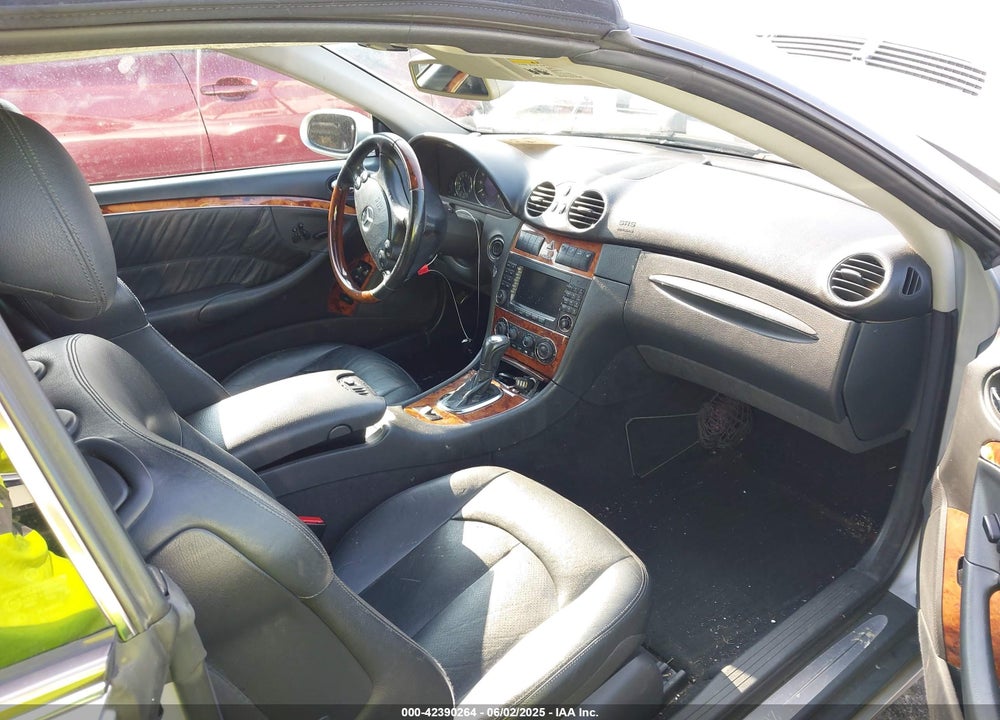 2005 MERCEDES-BENZ CLK 320 VIN: WDBTK65J85F150968