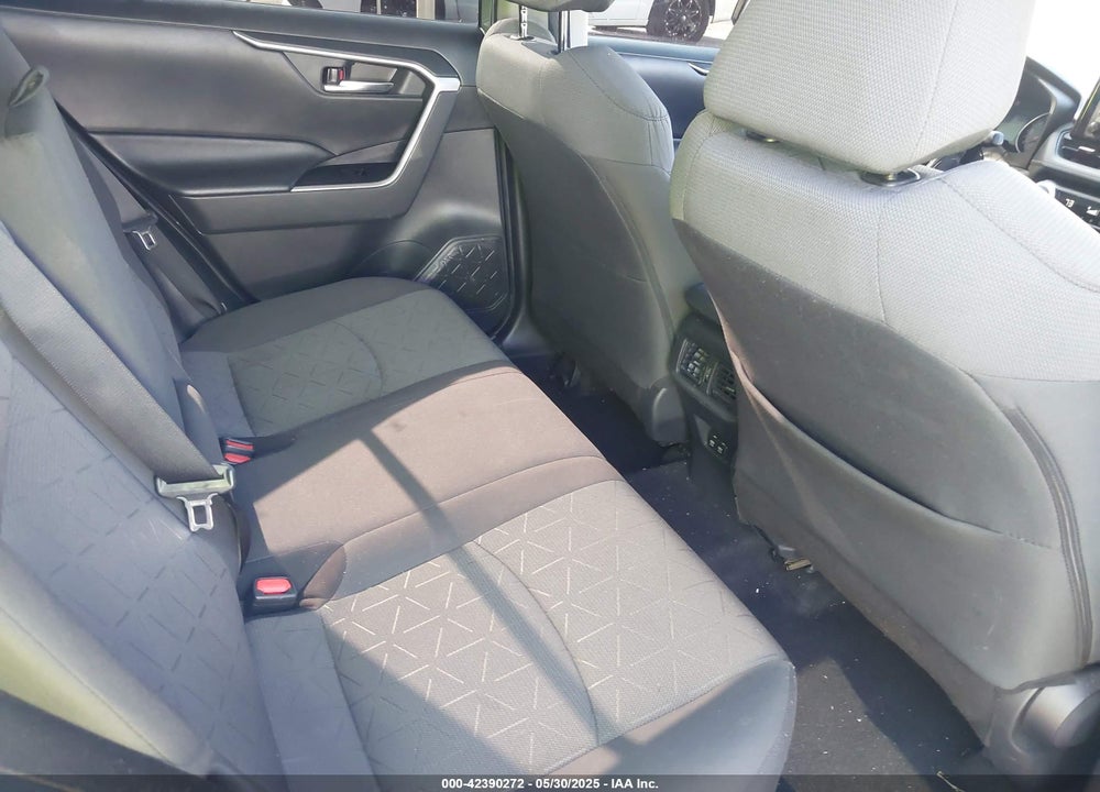 2020 TOYOTA RAV4 XLE VIN: 2T3W1RFV0LC067410