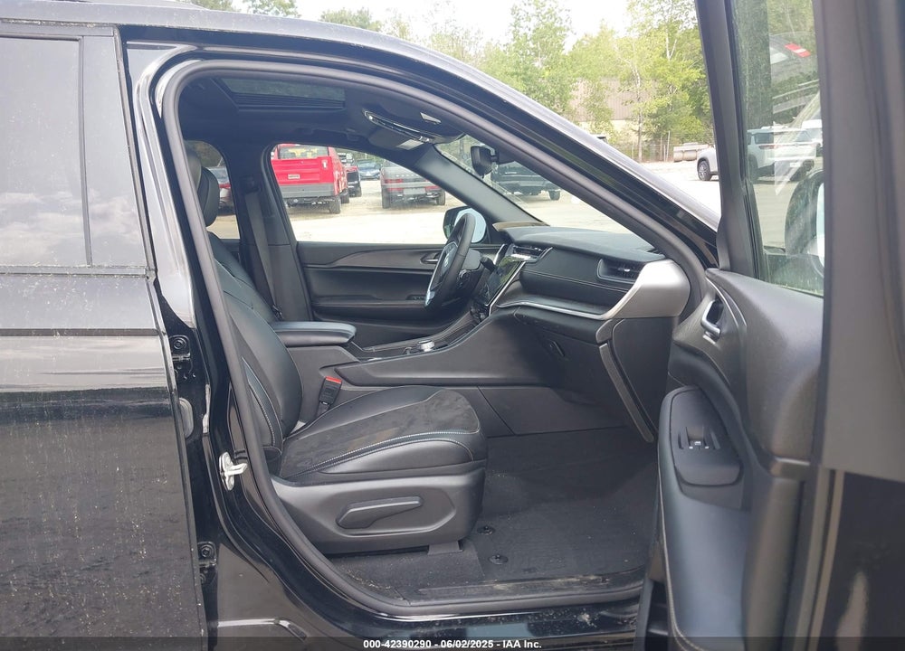 2023 JEEP GRAND CHEROKEE VIN: 1C4RJHAG2PC660094