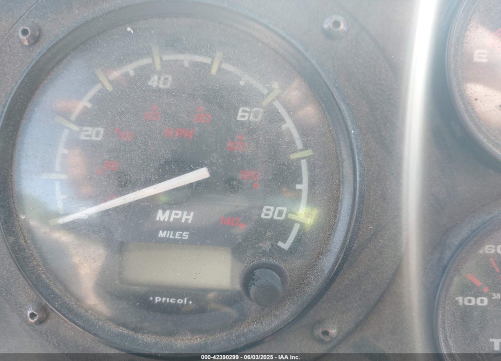 2001 FREIGHTLINER CHASSIS M LINE WALK-IN VAN VIN: 4UZAANBW81CH53290
