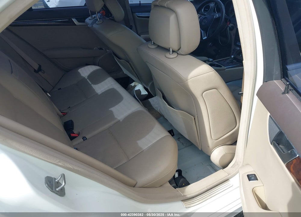 2012 MERCEDES-BENZ C CLASS VIN: WDDGF4HB3CA638628