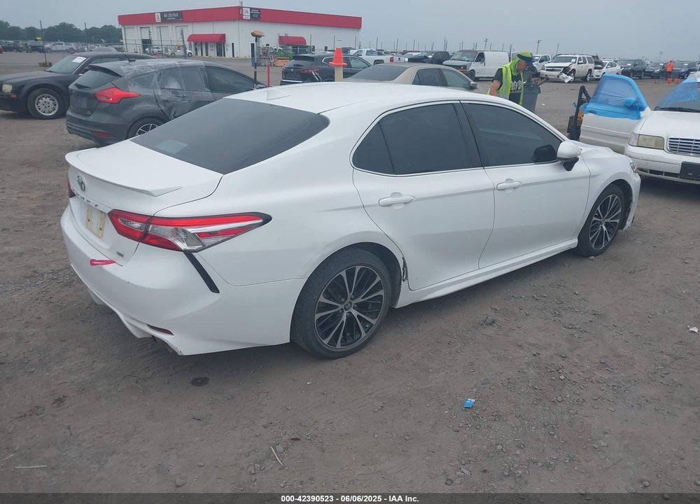 2020 TOYOTA CAMRY SE VIN: 4T1G11AK9LU930831