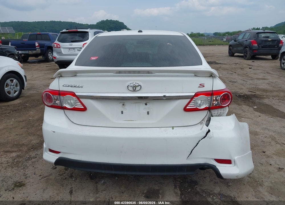 2013 TOYOTA COROLLA S VIN: 2T1BU4EE0DC977367