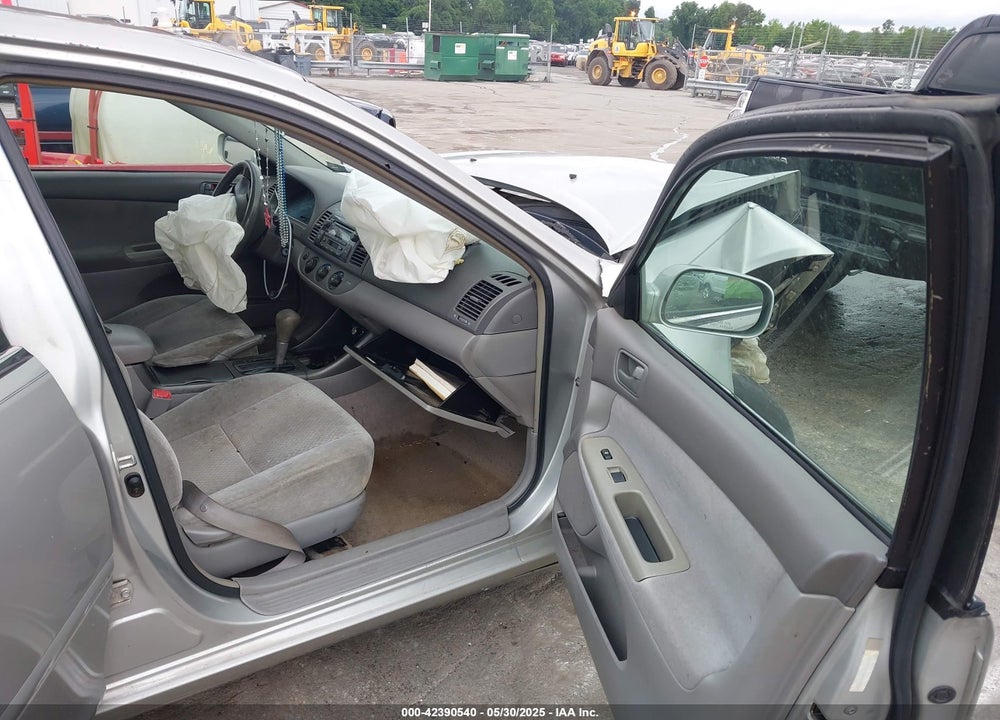 2004 TOYOTA CAMRY LE V6 VIN: 4T1BF32K24U070150