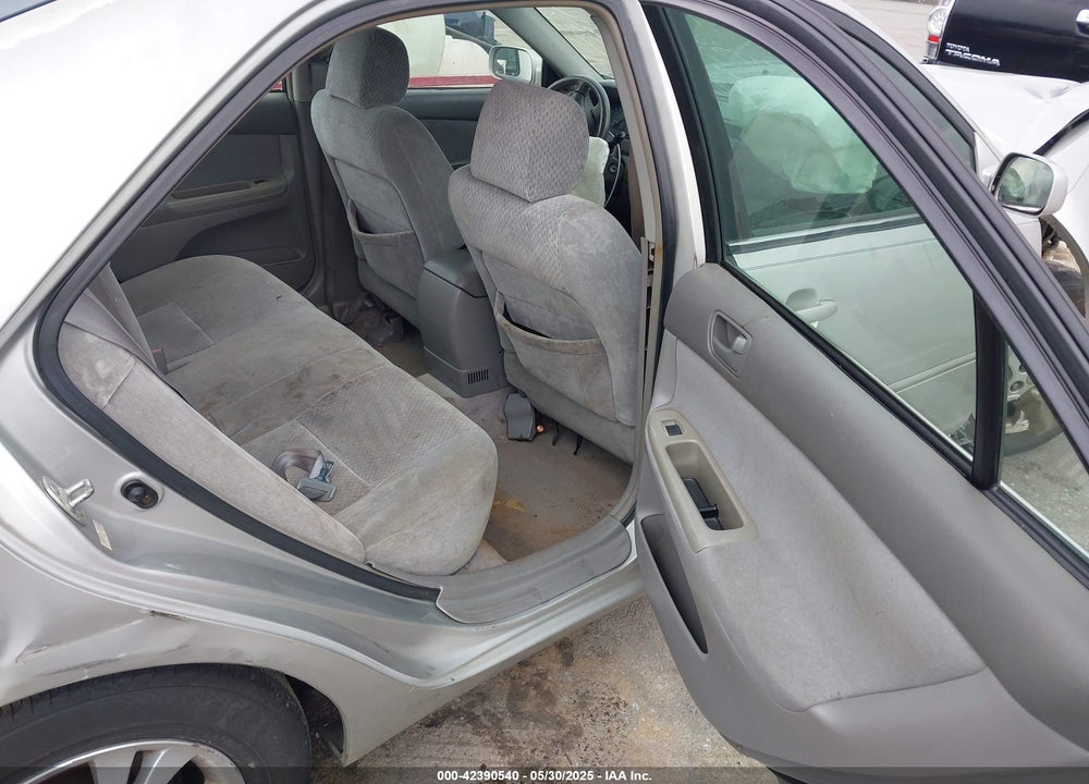 2004 TOYOTA CAMRY LE V6 VIN: 4T1BF32K24U070150