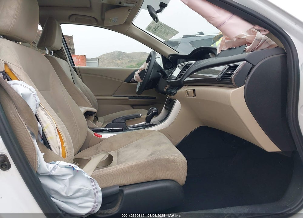 2016 HONDA ACCORD VIN: 1HGCR2F71GA208798