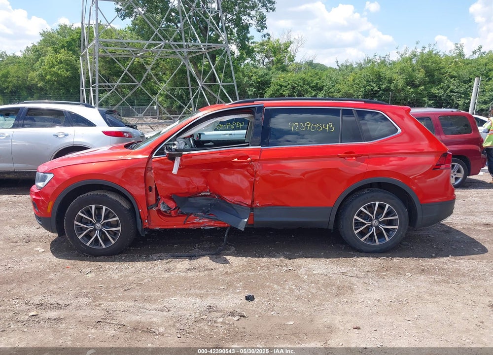 2019 VOLKSWAGEN TIGUAN VIN: 3VV2B7AX8KM165738