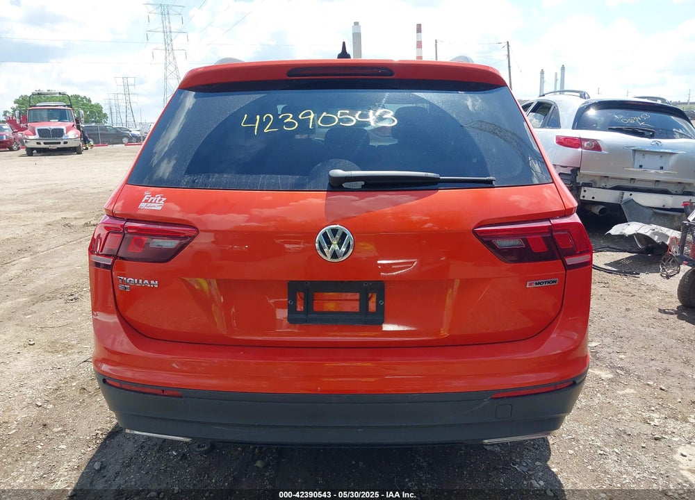 2019 VOLKSWAGEN TIGUAN VIN: 3VV2B7AX8KM165738