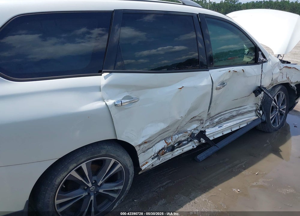 2017 NISSAN PATHFINDER VIN: 5N1DR2MN1HC608026