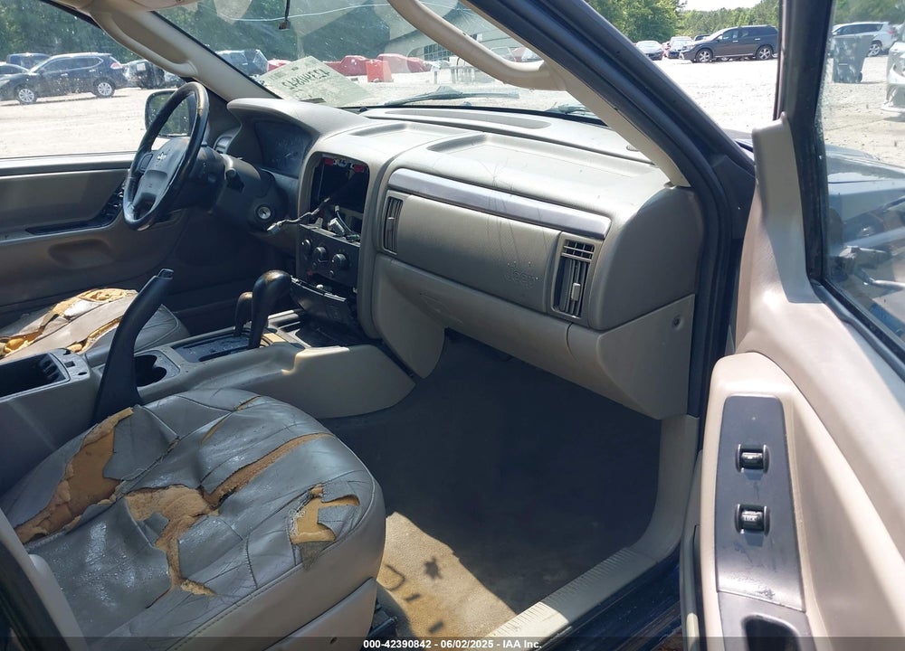 2002 JEEP GRAND CHEROKEE LAREDO VIN: 1J8GW48SX2C270339
