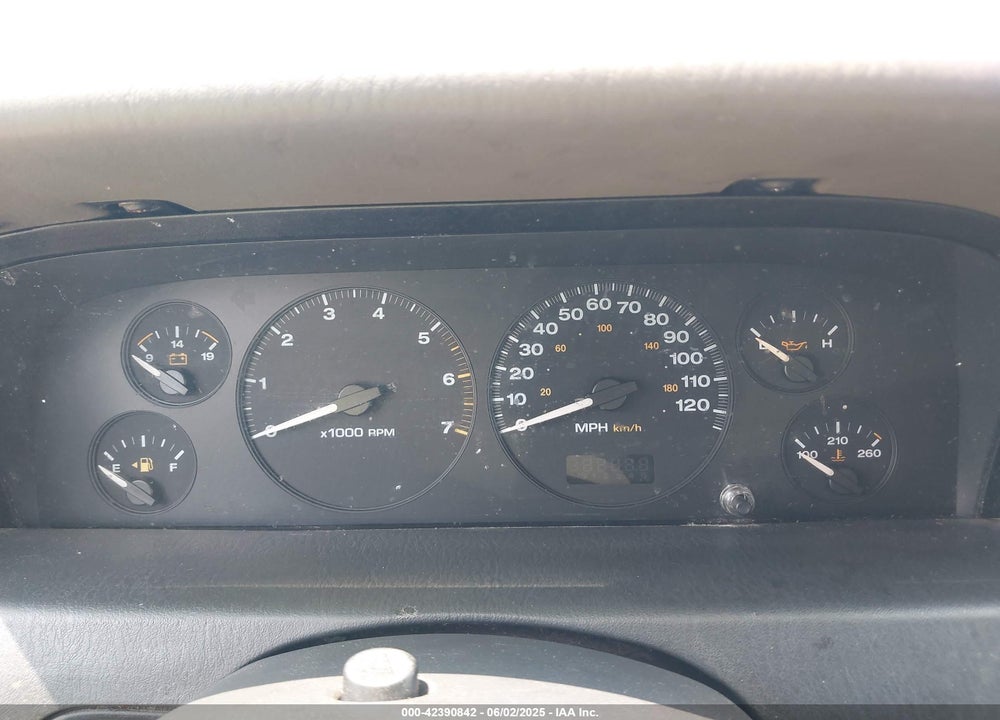 2002 JEEP GRAND CHEROKEE LAREDO VIN: 1J8GW48SX2C270339