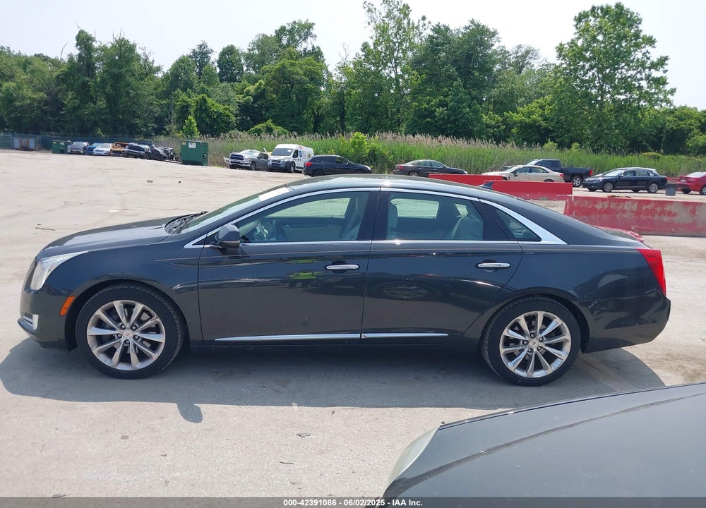 2013 CADILLAC XTS VIN: 2G61T5S38D9220243