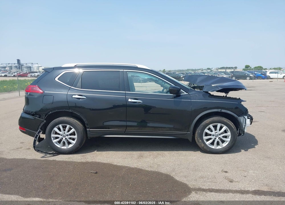 2018 NISSAN ROGUE VIN: JN8AT2MV4JW312368