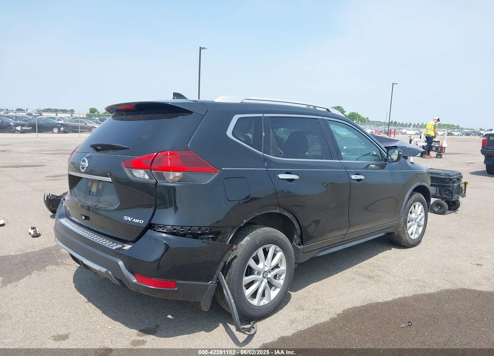 2018 NISSAN ROGUE VIN: JN8AT2MV4JW312368