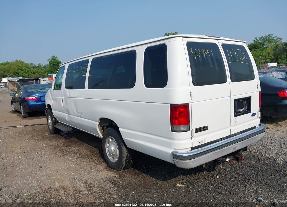 2004 FORD E-350 SUPER DUTY XL/XLT VIN: 1FBSS31L84HA63095