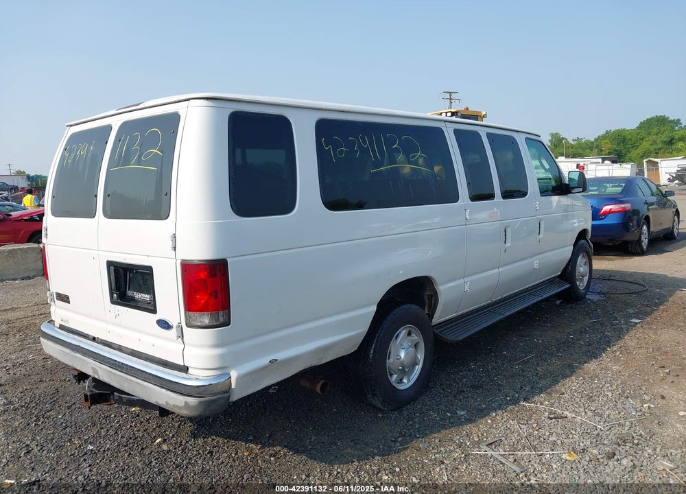 2004 FORD E-350 SUPER DUTY XL/XLT VIN: 1FBSS31L84HA63095