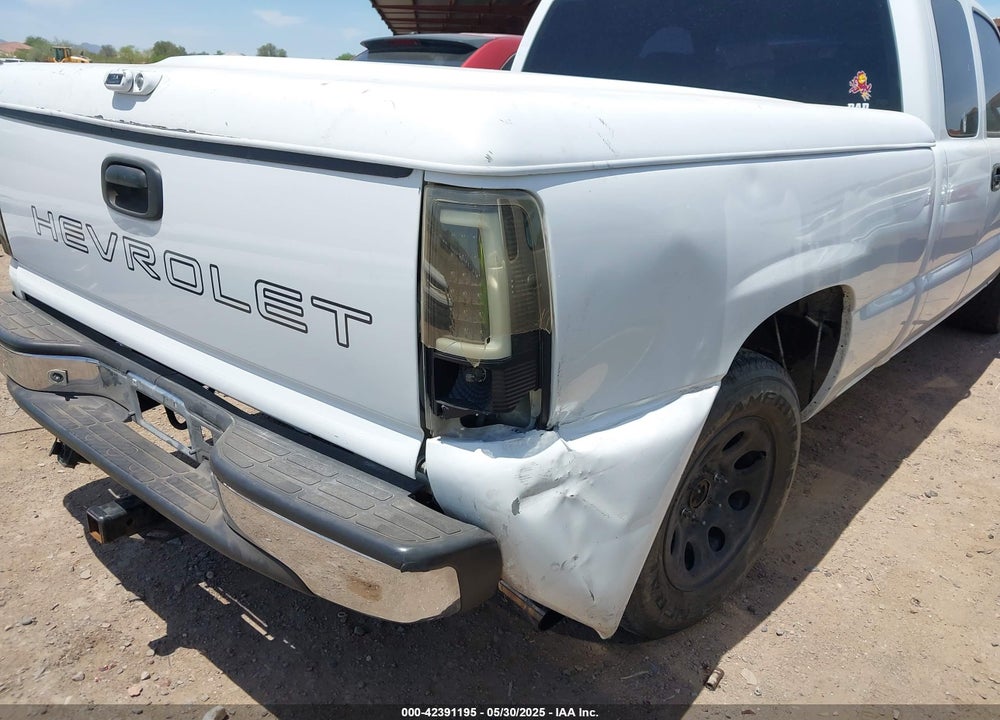 2005 CHEVROLET SILVERADO 1500 WORK TRUCK VIN: 1GCEC19V15Z182490