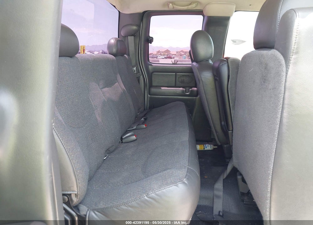2005 CHEVROLET SILVERADO 1500 WORK TRUCK VIN: 1GCEC19V15Z182490