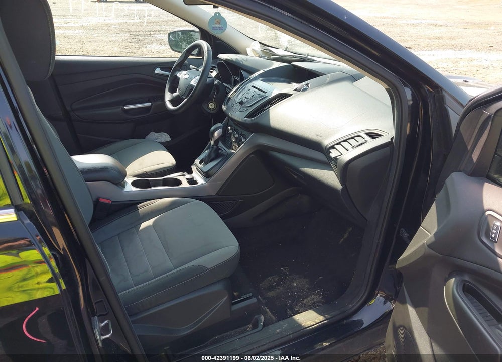 2016 FORD ESCAPE VIN: 1FMCU0G78GUB69136