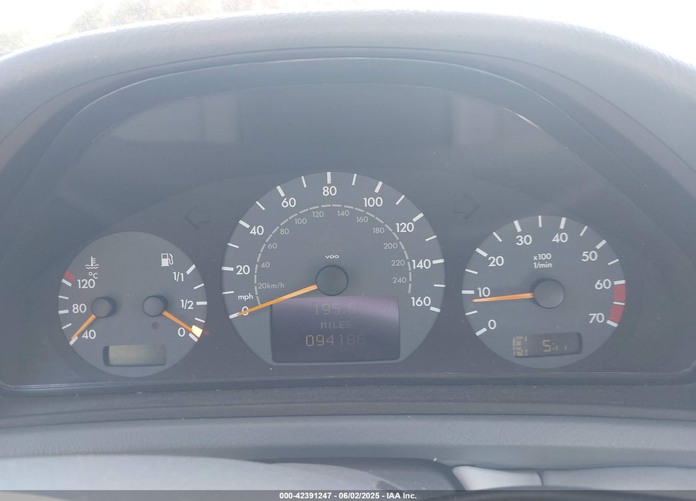 2002 MERCEDES-BENZ CLK 430 VIN: WDBLK70G12T129233