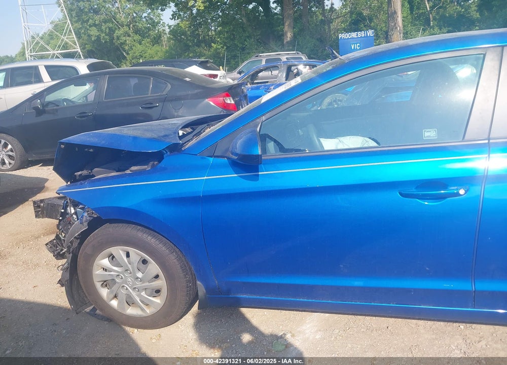 2018 HYUNDAI ELANTRA VIN: KMHD74LF9JU677915