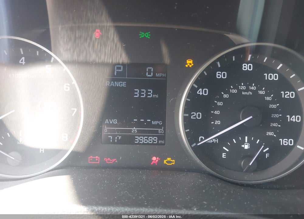 2018 HYUNDAI ELANTRA VIN: KMHD74LF9JU677915