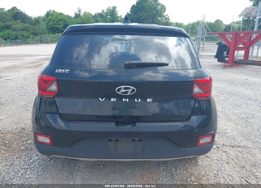 2020 HYUNDAI VENUE SE VIN: KMHRB8A38LU018621
