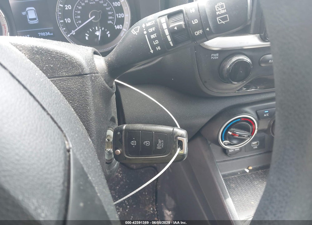 2020 HYUNDAI VENUE SE VIN: KMHRB8A38LU018621