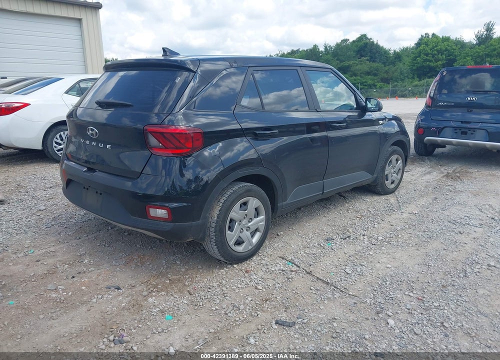 2020 HYUNDAI VENUE SE VIN: KMHRB8A38LU018621