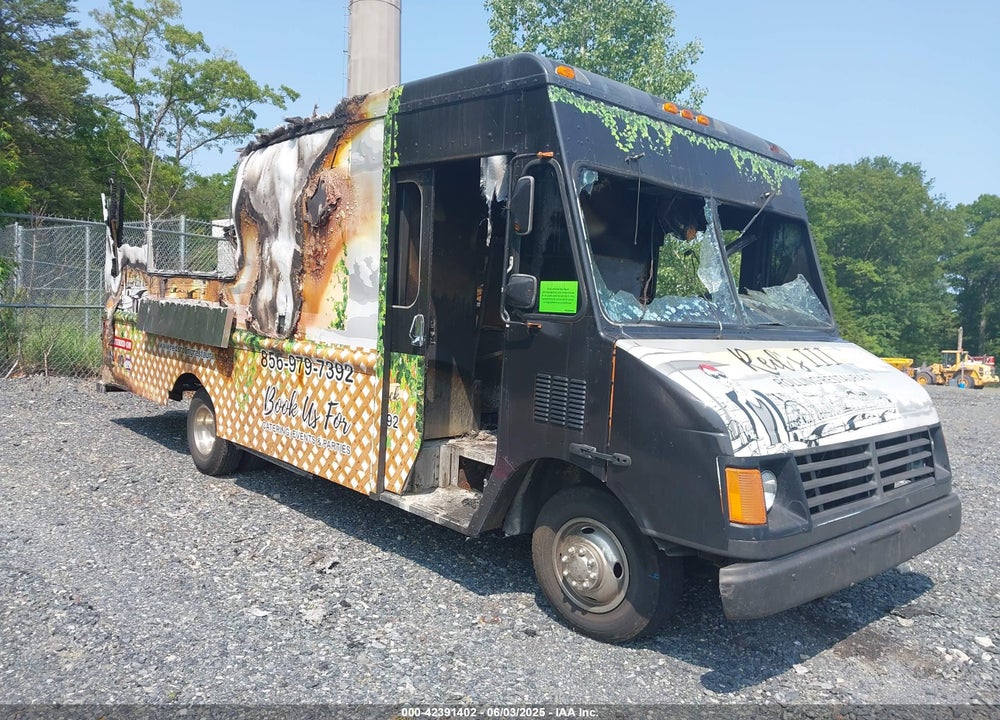 2001 WORKHORSE CUSTOM CHASSIS FORWARD CONTROL CHASSIS VIN: 5B4HP42R613327266