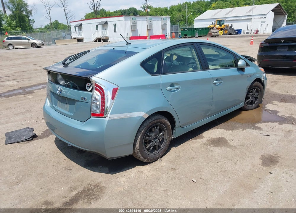2015 TOYOTA PRIUS VIN: JTDKN3DU9F1960588