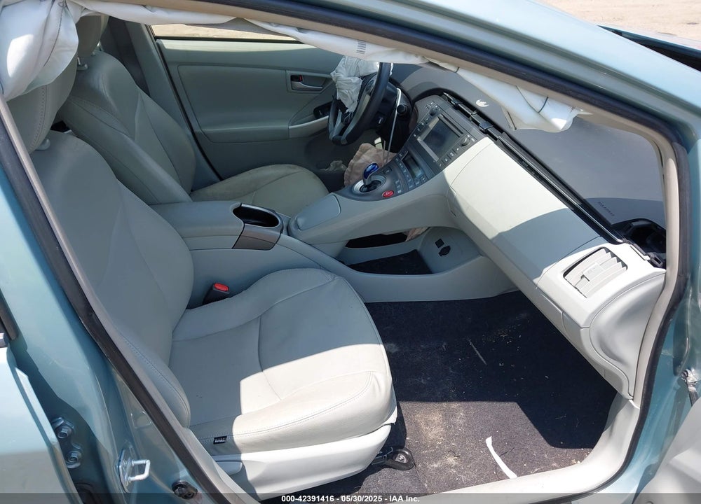 2015 TOYOTA PRIUS VIN: JTDKN3DU9F1960588