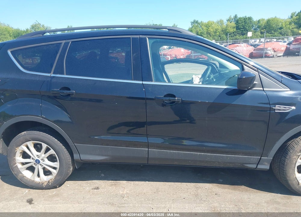 2017 FORD ESCAPE SE VIN: 1FMCU9GD8HUE42085