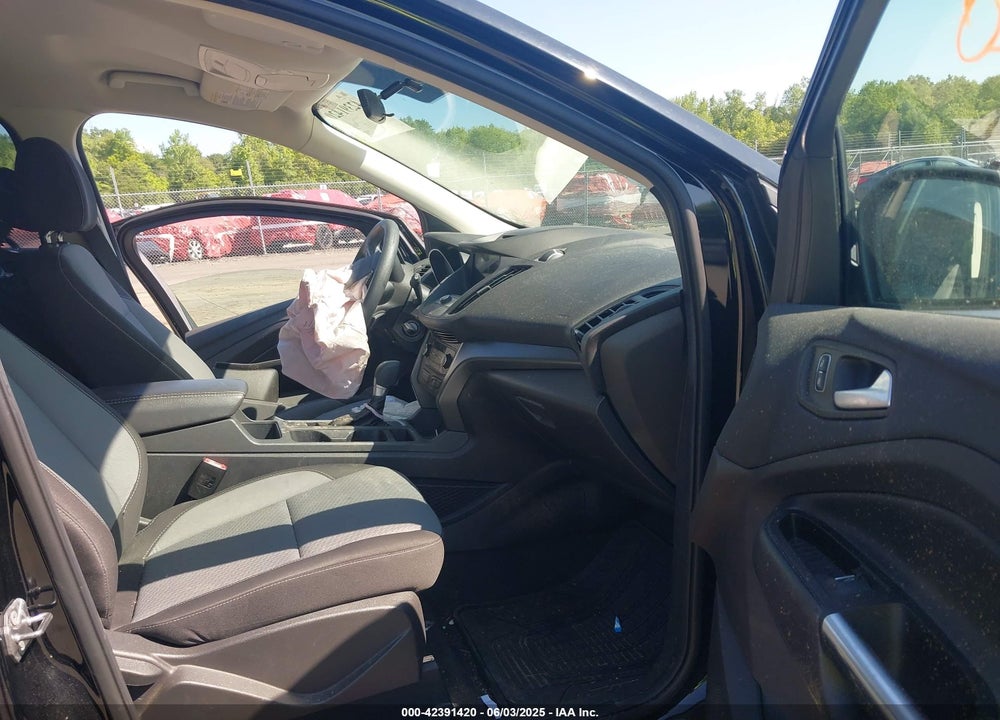 2017 FORD ESCAPE SE VIN: 1FMCU9GD8HUE42085