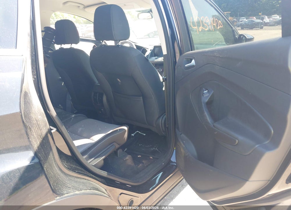 2017 FORD ESCAPE SE VIN: 1FMCU9GD8HUE42085