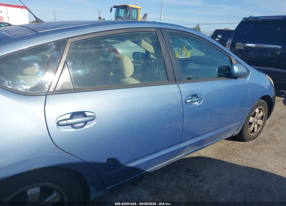 2005 TOYOTA PRIUS VIN: JTDKB20U357028181