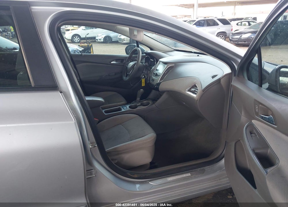 2018 CHEVROLET CRUZE VIN: 1G1BC5SM5J7239932