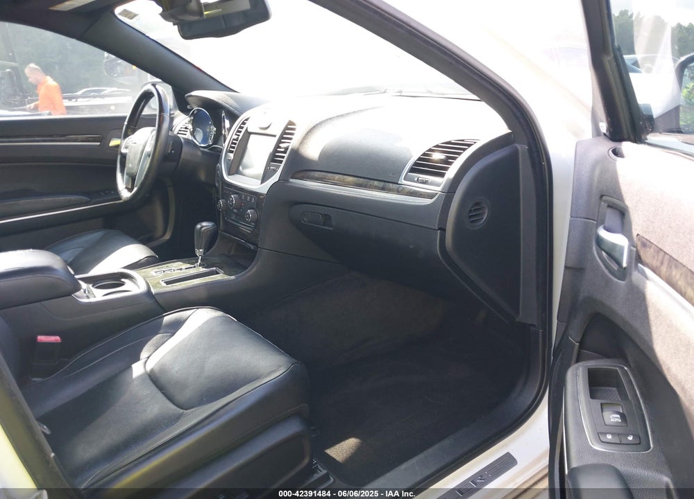 2011 CHRYSLER 300 LIMITED VIN: 2C3CA5CG9BH564684
