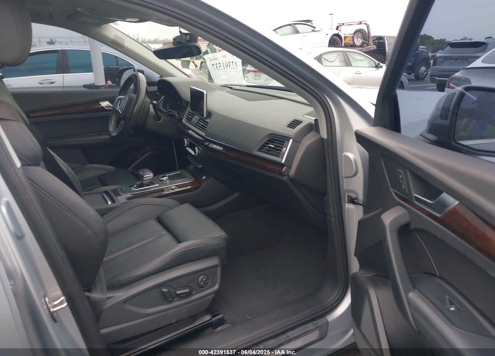 2019 AUDI Q5 45 PREMIUM VIN: WA1BNAFY5K2084220