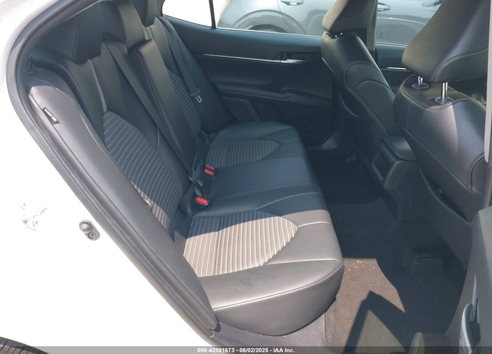 2021 TOYOTA CAMRY VIN: 4T1G11AK6MU585596