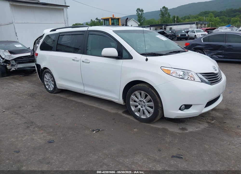 2013 TOYOTA SIENNA XLE 7 PASSENGER VIN: 5TDDK3DC5DS051336