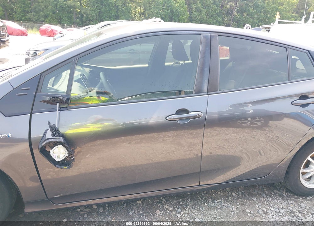 2016 TOYOTA PRIUS VIN: JTDKARFU1G3027589