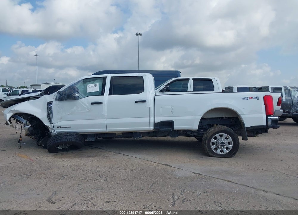 2024 FORD F-350 XLT VIN: 1FT8W3BT2RED58341