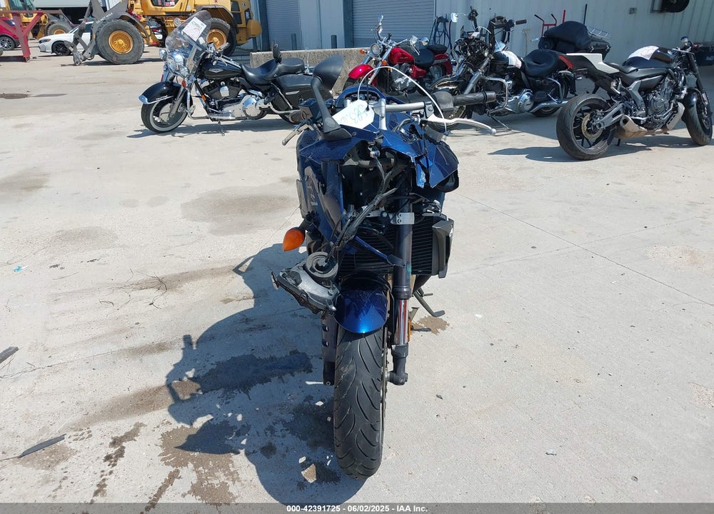 2009 YAMAHA FZ1 S VIN: JYARN17E59A006492