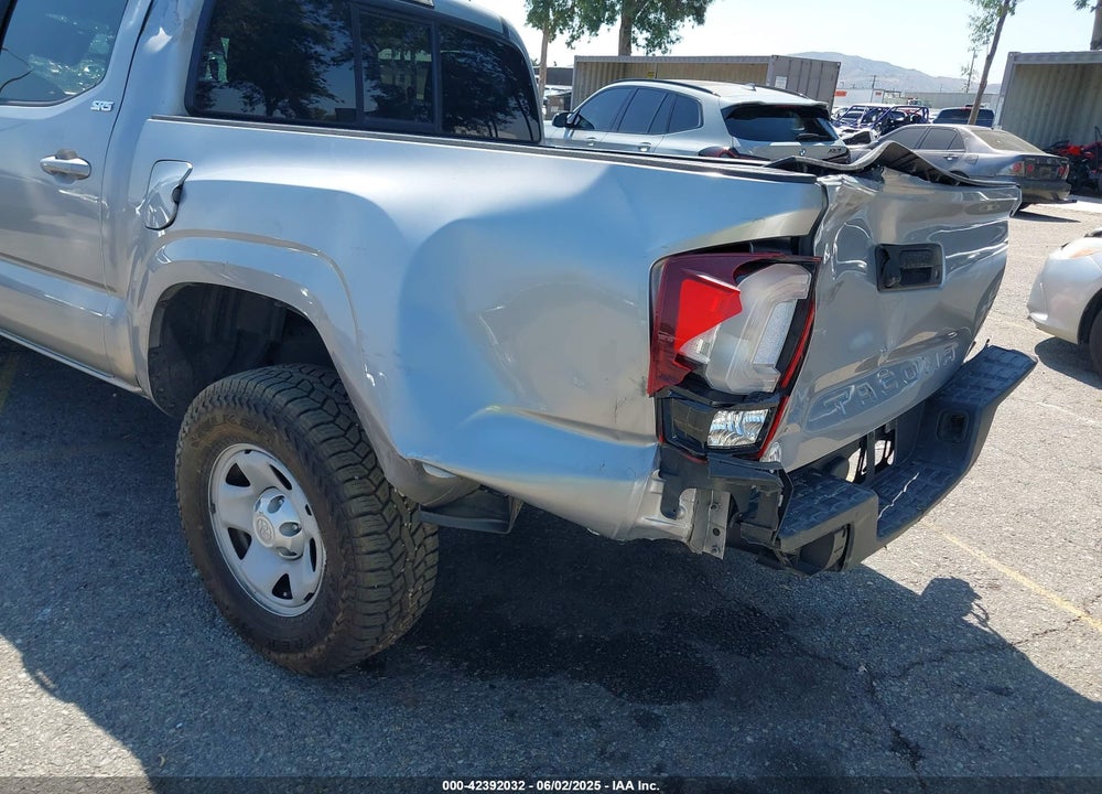 2018 TOYOTA TACOMA SR5 VIN: 5TFAX5GN2JX103685