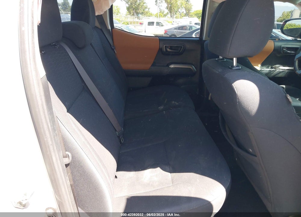 2018 TOYOTA TACOMA SR5 VIN: 5TFAX5GN2JX103685