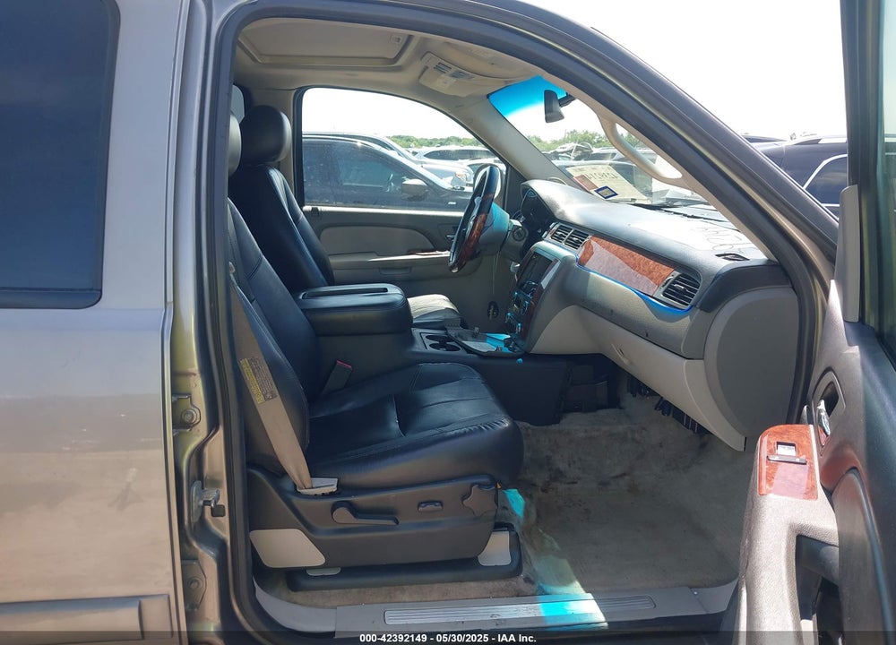 2007 CHEVROLET SUBURBAN 1500 LT VIN: 1GNFC16JX7J167291