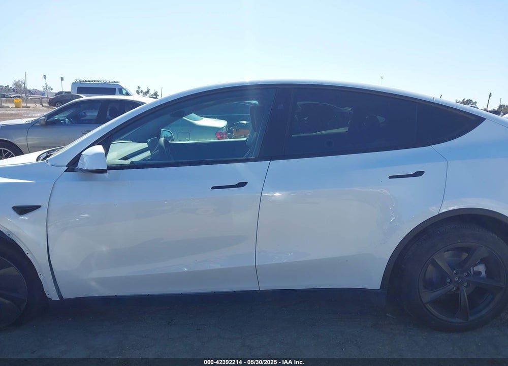 2026 TESLA MODEL Y VIN: 7SAYGDEE8TF347983